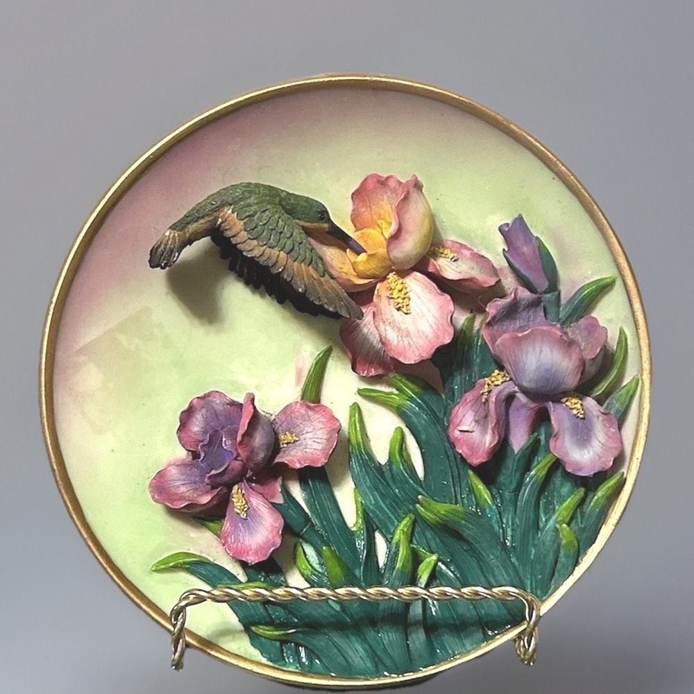 Cadona 3D Hummingbird Iris Flower Nature Decor Plate 1999 Hand Painted Retro Vtg